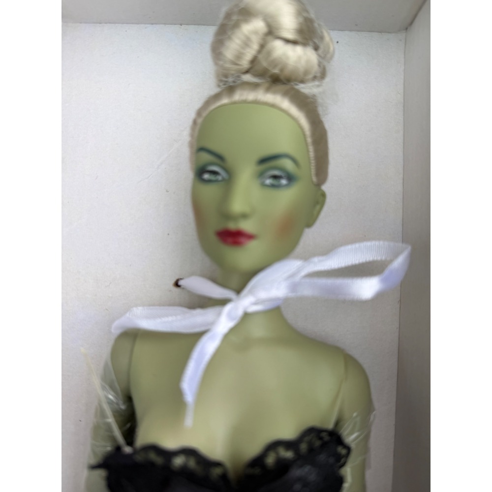 Tonner Wizard of Oz Wickedly Basic Silver Doll T6-OZBD-02 NIB